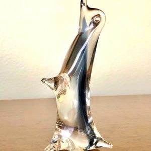 VINTAGE HAND BLOWN SEAL STANDING NOSE UP  CLEAR W/ BLUE SWIRL  ART GLASS  BEACH